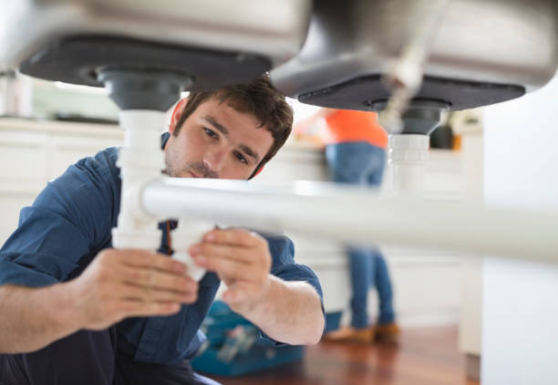 Best Commercial Plumbing Services  in Holtsville, NY